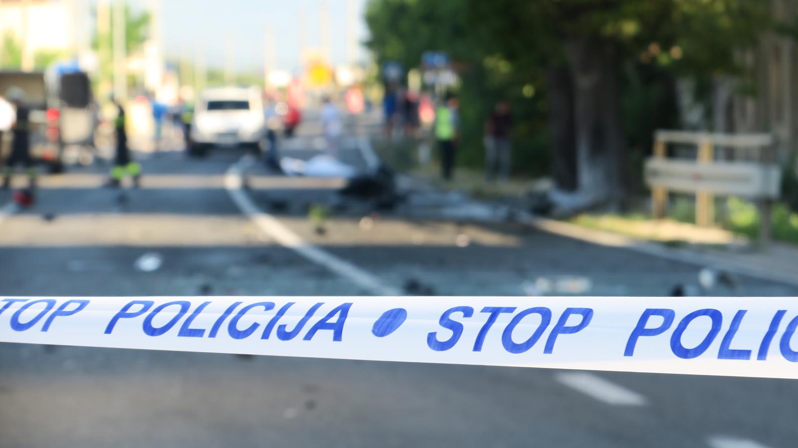 08.07.2017., Kosute - Policijski ocevid na mjestu prometne nesrece u kojoj su poginule tri osobe kada su se sudarila dva motocikla i kamion. Photo: Ivo Cagalj/PIXSELL