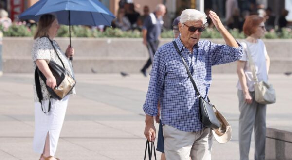 02.09.2024., Zagreb - Toplinski val koji vec danima "przi" Hrvatsku nastavlja se jos ovaj tjedan. Prema prognozama vrijeme primjereno rujnu i klimatoloskom pocetku jeseni ocekuje se tek pocetkom iduceg tjedna. Photo: Patrik Macek/PIXSELL