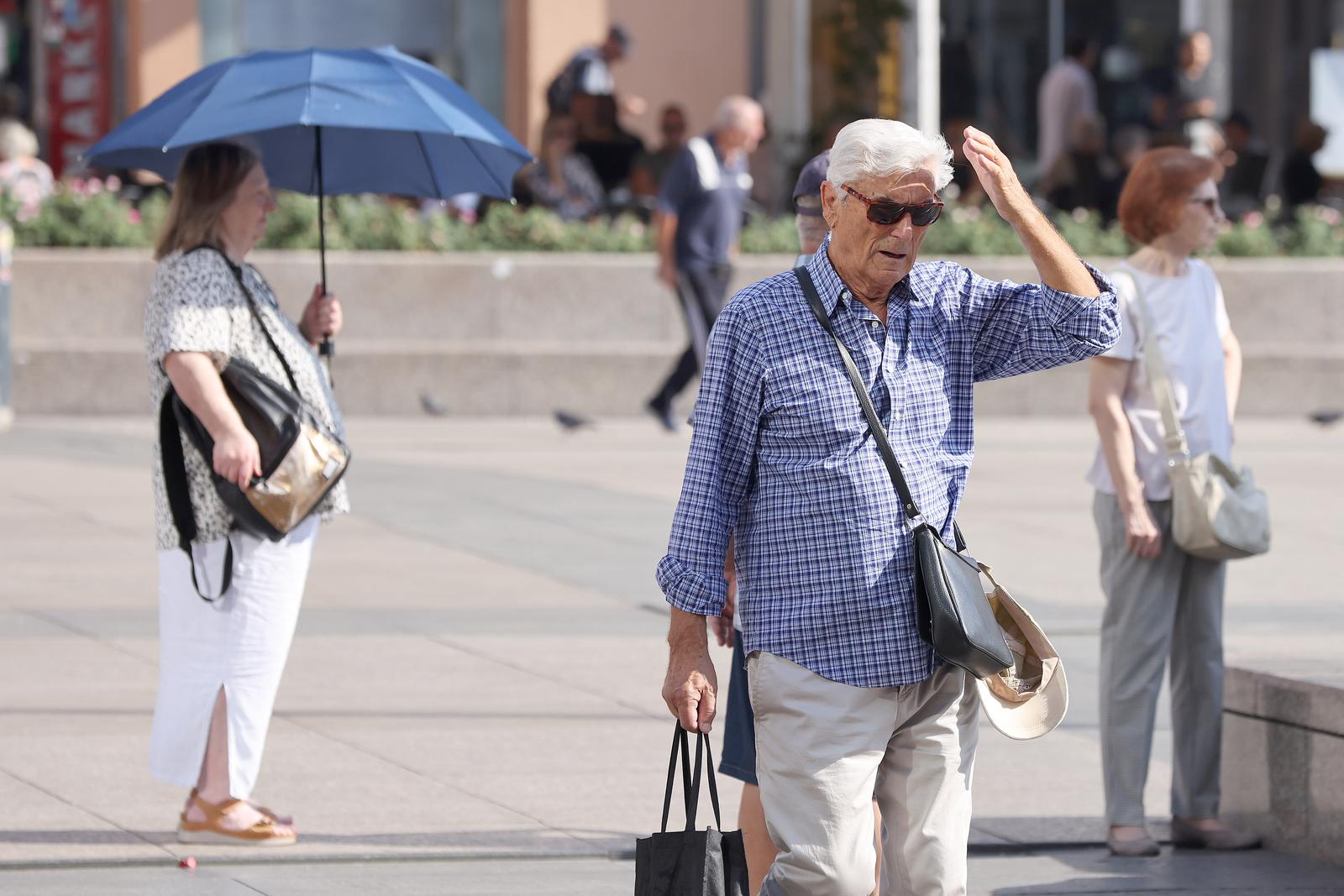 02.09.2024., Zagreb - Toplinski val koji vec danima "przi" Hrvatsku nastavlja se jos ovaj tjedan. Prema prognozama vrijeme primjereno rujnu i klimatoloskom pocetku jeseni ocekuje se tek pocetkom iduceg tjedna. Photo: Patrik Macek/PIXSELL