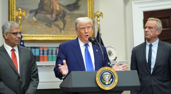 epa12094391 United States President Donald J. Trump (C) speaks during a press conference in the Roosevelt Room of the White House in Washington, DC, USA, 12 May 2025. Trump addresses the high cost of prescription drugs before signing an executive order he claims will lower those costs almost immediately, and also makes remarks on the India-Pakistan cease-fire, the new US-China trade deal, and the return of Eden Alexander from Hamas captivity.  EPA/CHRIS KLEPONIS / POOL
