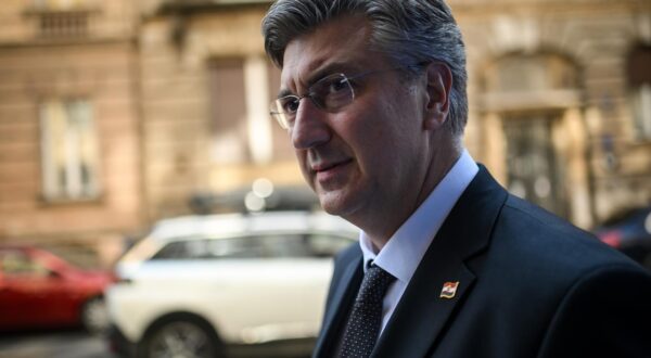 24.06.2025., Zagreb  - Dolasci na zajednicku sjednicu Predsjednistva i Nacionalnog odbora HDZ-a. Premijer Andrej Plenkovic. Photo: Josip Regovic/PIXSELL