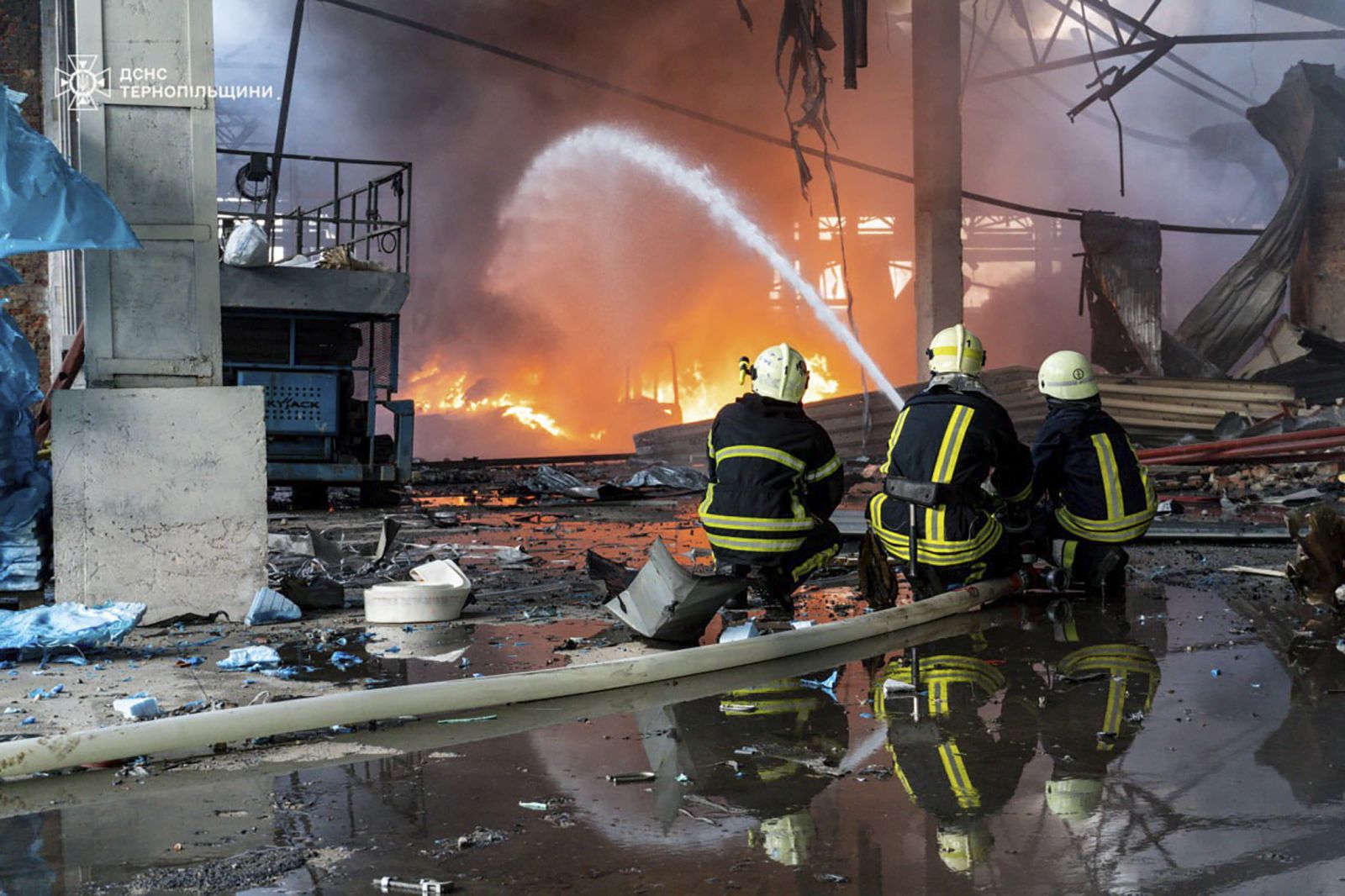 epa12159606 A handout photo made available by the State Emergency Service of Ukraine shows rescuers working at the site of an industrial facility hit by an overnight strike in Ternopil, Ukraine, 06 June 2025, amid the ongoing Russian invasion. At least three people were killed and more than 40 injured after Russia launched a large-scale combined assault using at least 44 missiles and nearly 407 drones across Ukraine, according to the State Emergency Service.  EPA/STATE EMERGENCY SERVICE HANDOUT HANDOUT HANDOUT EDITORIAL USE ONLY/NO SALES