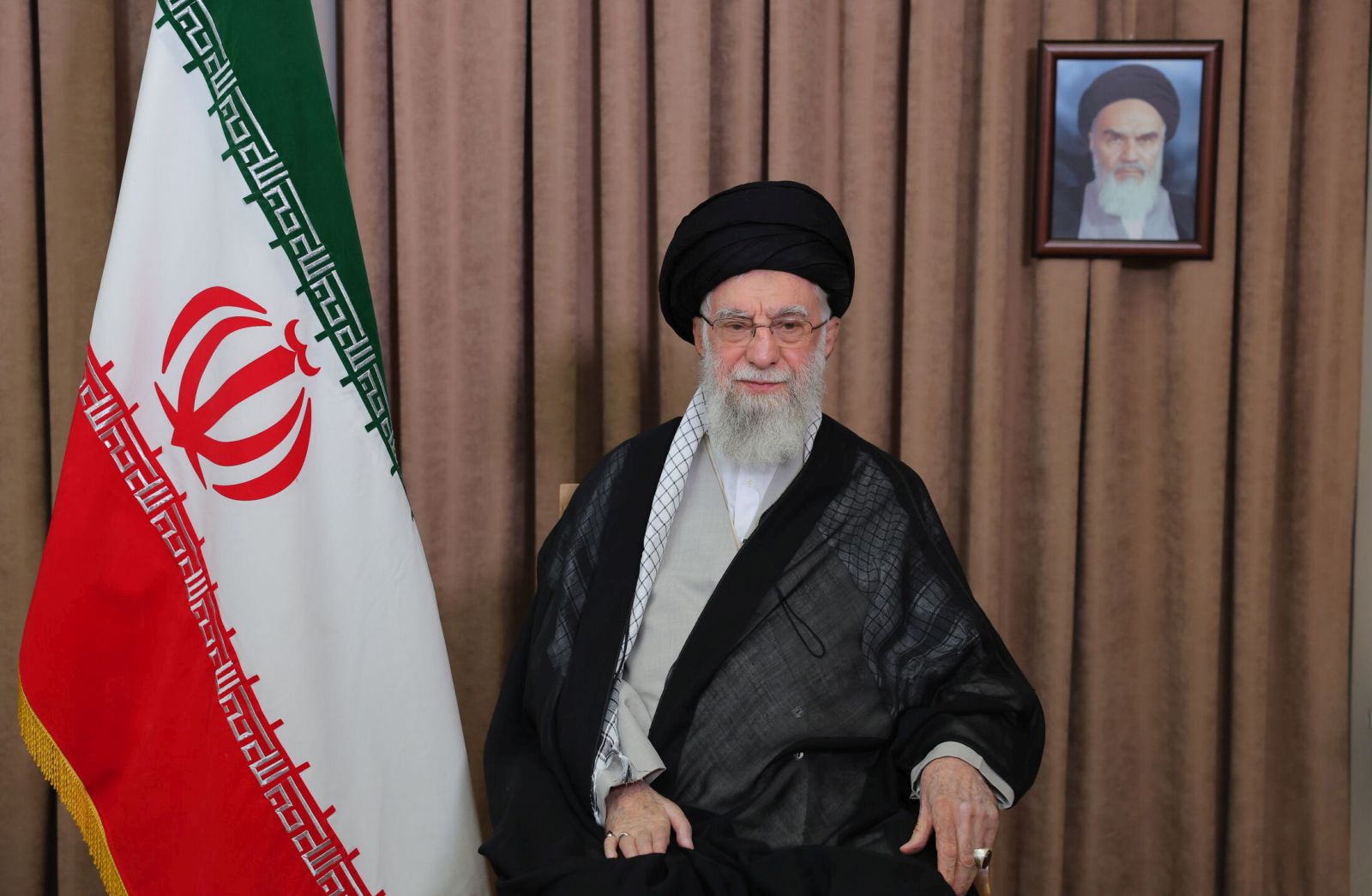 epa12173780 A handout photo made available by the Iranian supreme leader's office shows Iranian supreme leader Ayatollah Ali Khamenei delivering a televised speech, in Tehran, Iran, 13 June 2025. Khamenei said Israel 'made a grave mistake' following the strikes on Iran, adding that the Iranian armed forces will respond to the aggression.  EPA/SUPREME LEADER OFFICE HANDOUT HANDOUT EDITORIAL USE ONLY/NO SALES
