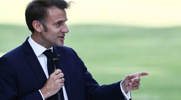 epa12188023 France's President Emmanuel Macron gestures as he delivers a speech for 'France Music Week', a day before the 'Fete de la Musique', at the Elysee presidential palace in Paris, France, 20 June 2025. France Music Week began on 16 June with events across France, including conferences, roundtables, and concerts, and is expected to conclude on 21 June with a free concert in Paris to mark the 'Fete de la Musique', for which some 35,000 spectators are anticipated.  EPA/THIBAUD MORITZ / POOL  MAXPPP OUT