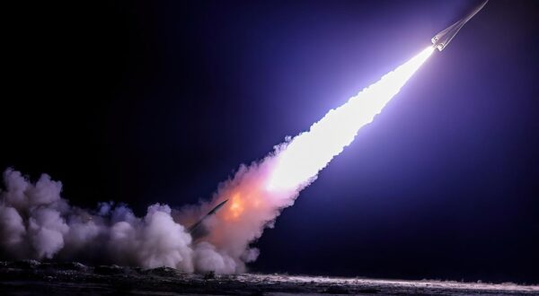 Firing of Majid and Morsad defense systems during The annual large-scale military exercise codenamed “Zolfaghar 1401”,  jointly by all four branches naval, air, and ground forces of the Islamic Republic of Iran's Army in the coast of the Gulf of Oman and near the strategic Strait of Hormuz. Iran. December 30, 2022. Photo by Salampix/ABACAPRESS.COM Photo: SalamPix/ABACA/ABACA