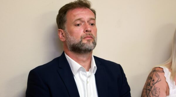 26.06.2025. Vinkovci  - Na Op?inskom sudu u Vinkovcima nastavlja se su?enje bivem ministru Mariju Banoi?u zbog prometne nesre?e u kojoj je poginuo Goran ari? iz Vinkovaca. Na raspravu danas stie jedini svjedok nesre?e, voza? kamiona Mirko ?ali?.  Photo: Davor Javorovic/PIXSELL
