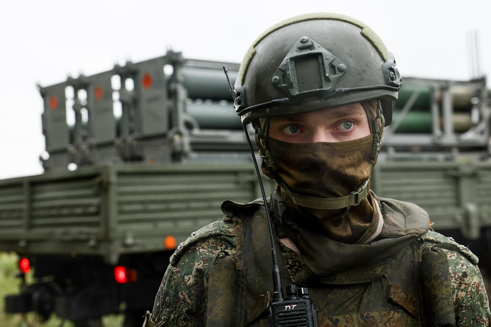 RUSSIA, SARATOV REGION - JUNE 5, 2025: Heavy flamethrower system commander codenamed Shakhtyor takes part in combat training for crews of TOS-1A Solntsepyok and TOS-2 Tosochka heavy flamethrower systems.  Alexander Shcherbak/TASS/Sipa USA Photo: Tass/SIPA USA