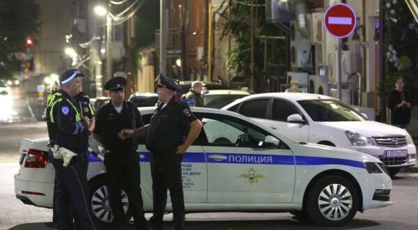 RUSSIA, ROSTOV-ON-DON - SEPTEMBER 7, 2023: Police officers guard the scene of a drone fall. According to Rostov-on-Don Region Governor Vasily Golubev, two drones were shot down in the early hours of September 7. One person was injured and vehicles were damaged. Erik Romanenko/TASS/Sipa USA Photo: Tass/SIPA USA