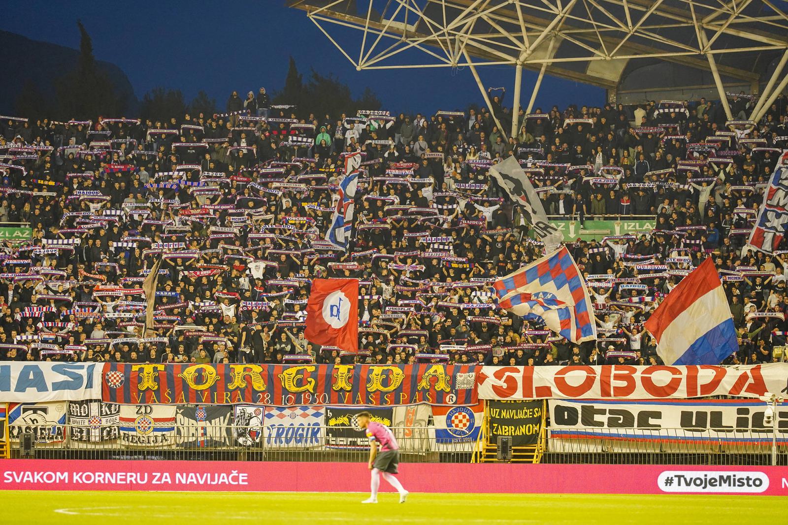 Kroatien: Fussball SuperSport 1. HNL - 13.04.2025, 29. Spieltag - HNK Hajduk Split vs. NK Lokomotiva Zagreb - Stadion Poljud Split, Kroatien Hajduk Split Fans Torcida *** Croatia Football SuperSport 1 HNL 13 04 2025, Matchday 29 HNK Hajduk Split vs NK Lokomotiva Zagreb Stadion Poljud Split, Croatia Hajduk Split Fans Torcida Copyright: xLukaxKolanovicx Photo: IMAGO/Luka Kolanovic/IMAGOSPORT