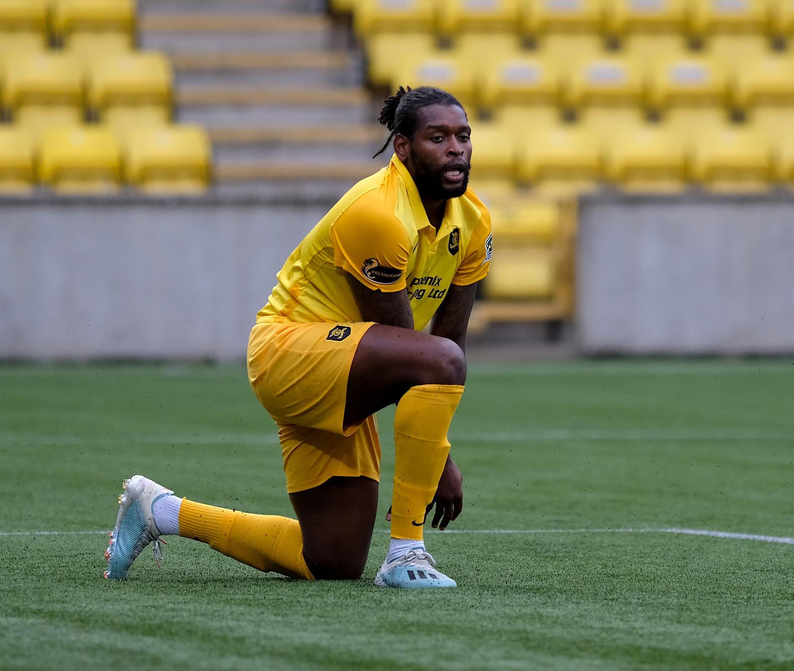 A professional footballer has admitted his involvement in a plot to smuggle drugs with a street value of £600,000 from Thailand into the UK.



Jay Emmanuel-Thomas, 34, was arrested after 60kg (9.44st) of cannabis was found in suitcases arriving at London Stansted Airport, Essex, on 2 September.



He was sacked by Scottish club Greenock Morton after being charged, having previously played for Arsenal, Aberdeen, Ipswich Town and England at youth level.



The father-of-two will be sentenced at Chelmsford Crown Court at a later date.



Emmanuel-Thomas, of Cardwell Road, Gourock, near Glasgow, pleaded guilty to the offence in May. Reporting restrictions on the case were lifted on Wednesday. *** No Sales in the UK *** Photo: SportPix/SIPA USA