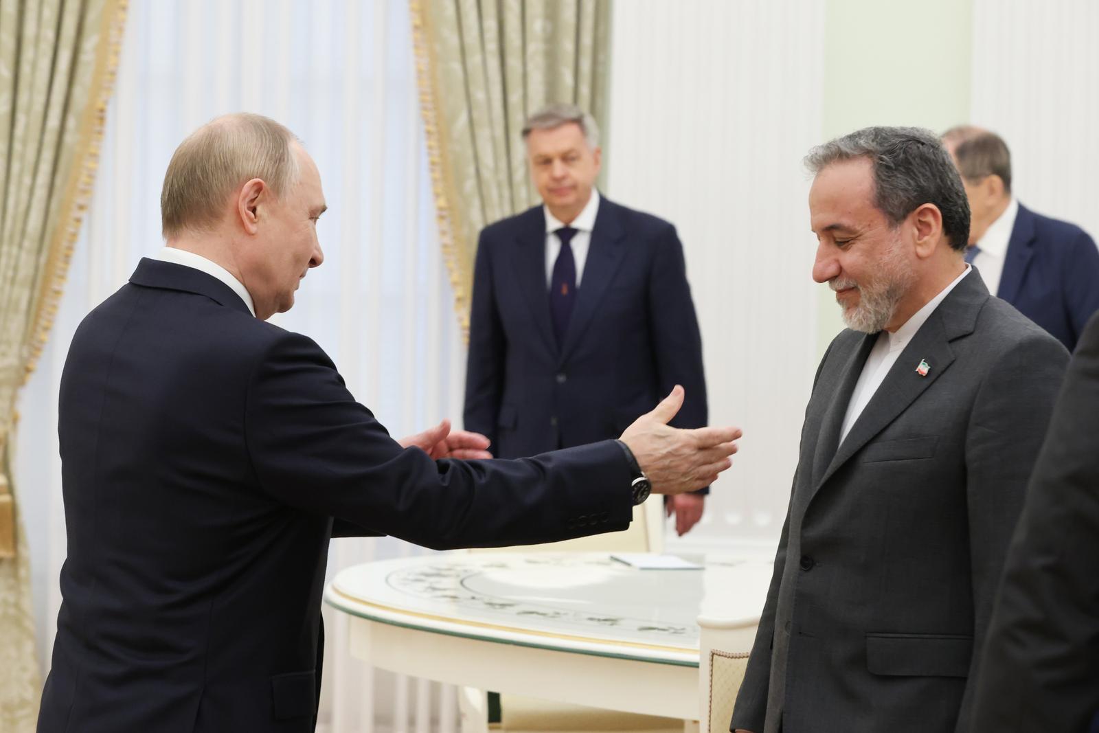 Vladimir Putin i Abas Aragči
