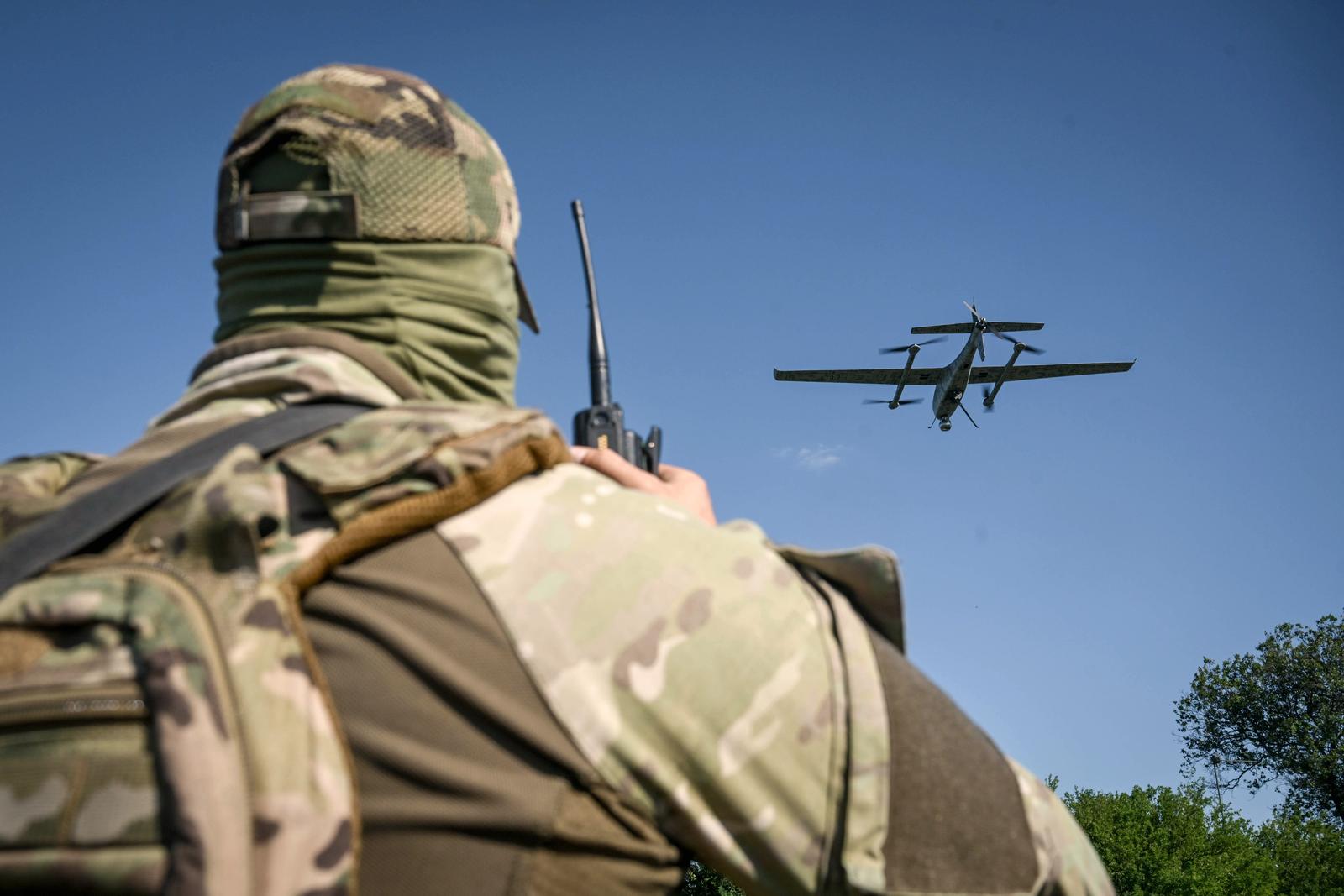 A serviceman of an unmanned aerial complex unit of the Striletskyi Special Forces Police Battalion under the Main Department of the National Police in Zaporizhzhia region launches a Ukraine-made GARA UAV for aerial reconnaissance, Zaporizhzhia region, Ukraine, on May 23, 2025. (Photo by Dmytro Smolienko/Ukrinform) (Photo by Ukrinform/Ukrinform/Sipa USA) Photo: UKRINFORM/SIPA USA