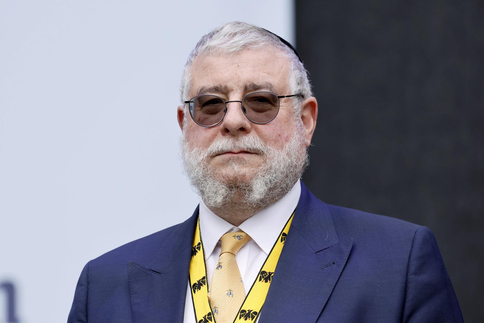 Rabbi Pinchas Goldschmidt, Präsident der Europäischen Rabbiner-Konferenz, bei der Verleihung des Internationalen Karlspreises zu Aachen 2025 an EU-Kommissionspräsidentin Ursula von der Leyen. Aachen, 29.05.2025 NRW Deutschland *** Rabbi Pinchas Goldschmidt, President of the European Rabbinical Conference, at the presentation of the International Charlemagne Prize of Aachen 2025 to EU Commission President Ursula von der Leyen Aachen, 29 05 2025 NRW Germany Copyright: xChristophxHardtx Photo: IMAGO/Christoph Hardt/IMAGOSTOCK&PEOPLE
