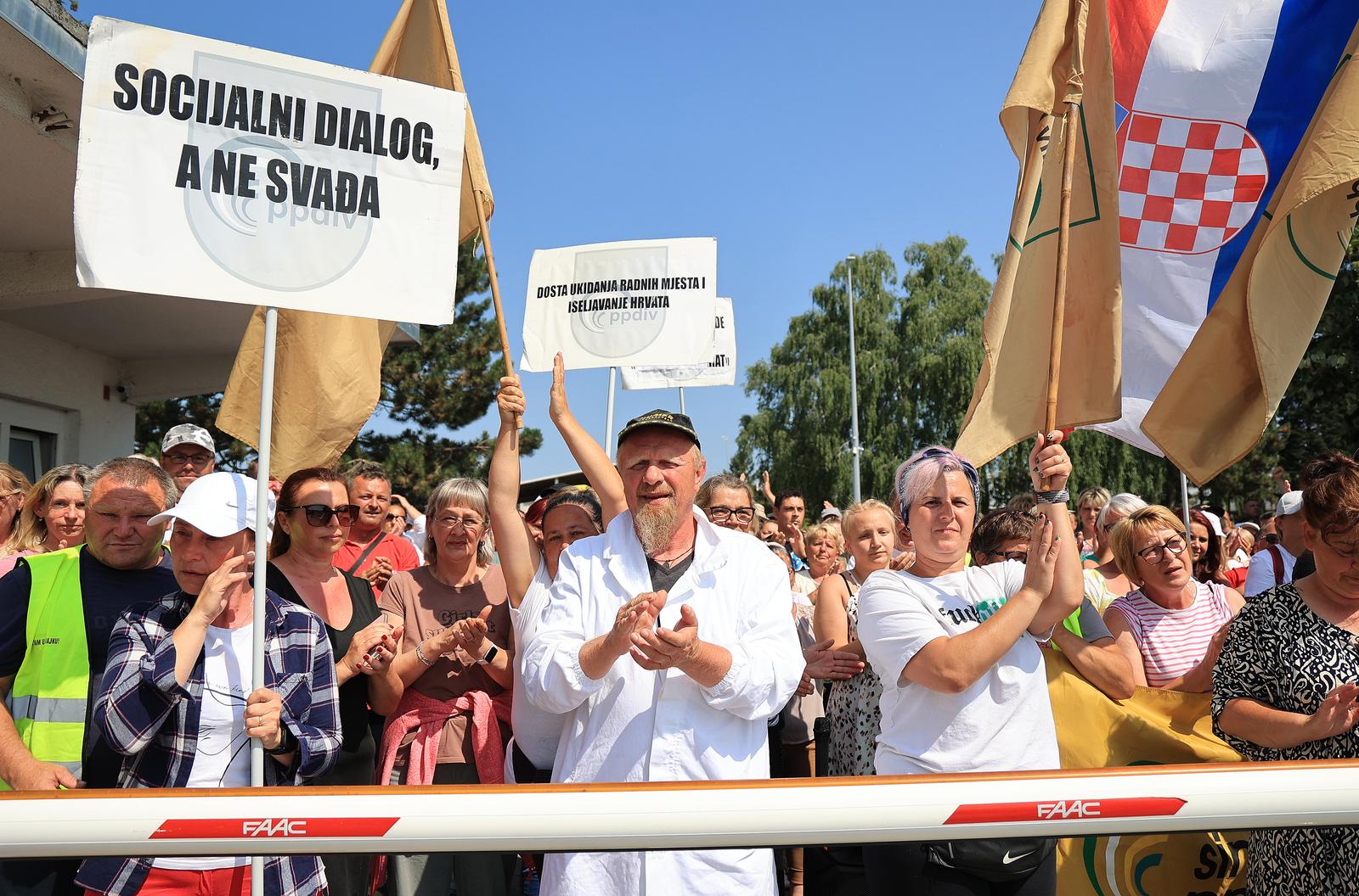 13.06.2025., Vrbovec - Radnici Pik Vrbovca 18 dan u strajku. Photo: Marko Prpic/PIXSELL
