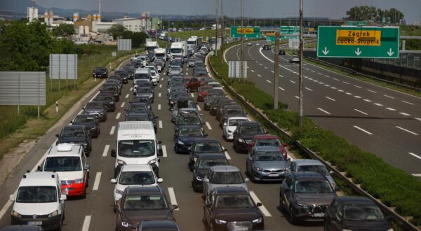 01.05.2025., Zagreb - Guzve na Luckom u smjeru mora prije ulaska na autocestu A1. Photo: Luka Stanzl/PIXSELL