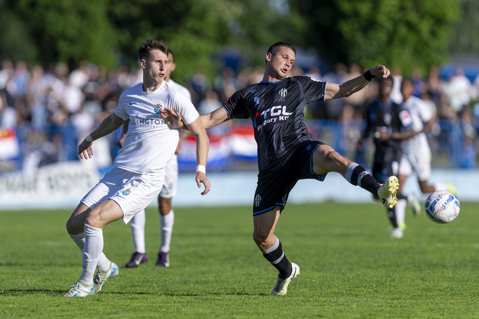 01.06.2025., stadion Borovo naselje, Vukovar - SuperSport Prva Nogometna liga, 33. kolo, HNK Vukovar 1991 - NK Opatija. Vanja Pelko i Dominik Mulac Photo: Borna Jaksic/PIXSELL