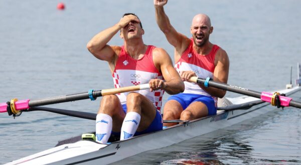 02.08.2024., Pariz, Francuska - Olimpijske igre 2024., finalna utrka u disciplini dvojac bez kormilara na kojoj nastupaju Martin i Valent Sinkovic. Braca Sinkovic osvojila su zlato Photo: Igor Kralj/PIXSELL
