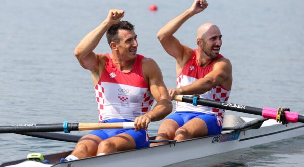 02.08.2024., Pariz, Francuska - Olimpijske igre 2024., finalna utrka u disciplini dvojac bez kormilara na kojoj nastupaju Martin i Valent Sinkovic. Braca Sinkovic osvojila su zlato Photo: Igor Kralj/PIXSELL