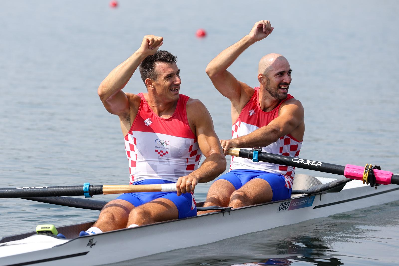 02.08.2024., Pariz, Francuska - Olimpijske igre 2024., finalna utrka u disciplini dvojac bez kormilara na kojoj nastupaju Martin i Valent Sinkovic. Braca Sinkovic osvojila su zlato Photo: Igor Kralj/PIXSELL