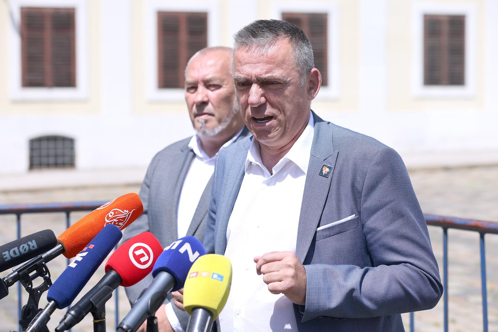 03.06.2025., Zagreb - U Banskim dvorima odrzan je sastanak vladajuce koalicije. Prije sastanka izjavu za medije dao je zamjenik predsjednika Domovinskog pokreta Stipo Mlinaric. Photo: Patrik Macek/PIXSELL