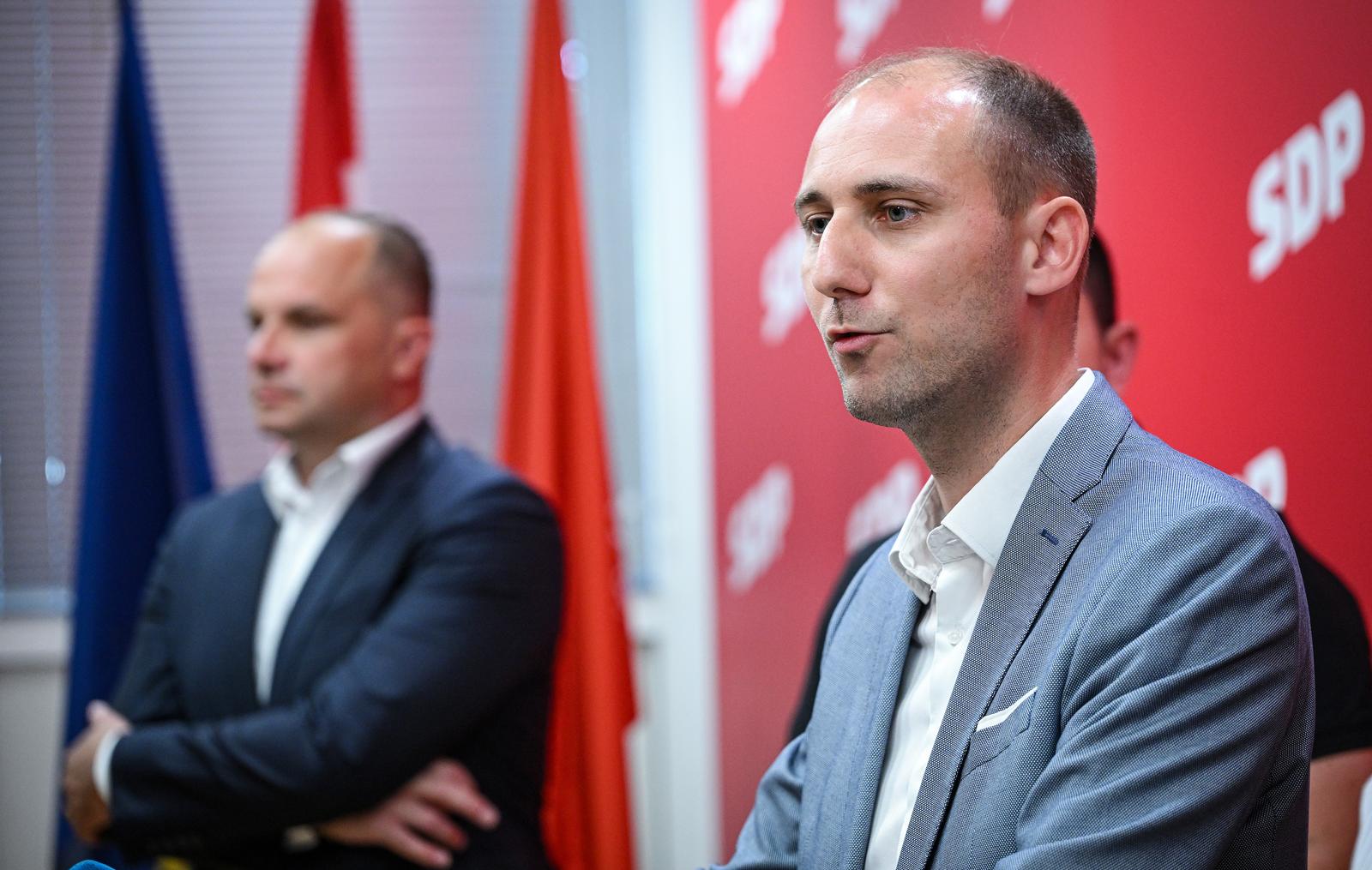 04.06.2025., Zagreb  -  Predsjednik SDP-a Sinisa Hajdas Doncic i SDP-ovi izabrani zastupnici u Gradskoj skupstini predstavili su kandidata za predsjednika Gradske skupstine Grada Zagreba.
Matej Misic Photo: Josip Regovic/PIXSELL