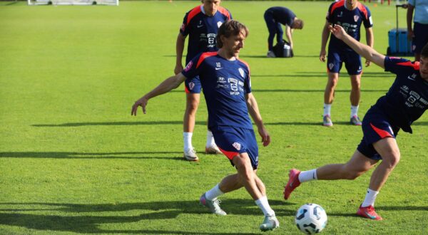 04.06.2025., Rijeka - Trening hrvatske nogometne reprezentacije na pomocnom igralistu stadiona HNK Rijeka na Rujevici. Luka Modric Photo: Goran Kovacic/PIXSELL