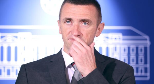 06.06.2025., Zagreb - Na konferenciji za medije Kluba zastupnika Domoviskog pokreta odrzanoj u Saboru o aktualnim temama govorio je Ivan Penava. Photo: Patrik Macek/PIXSELL