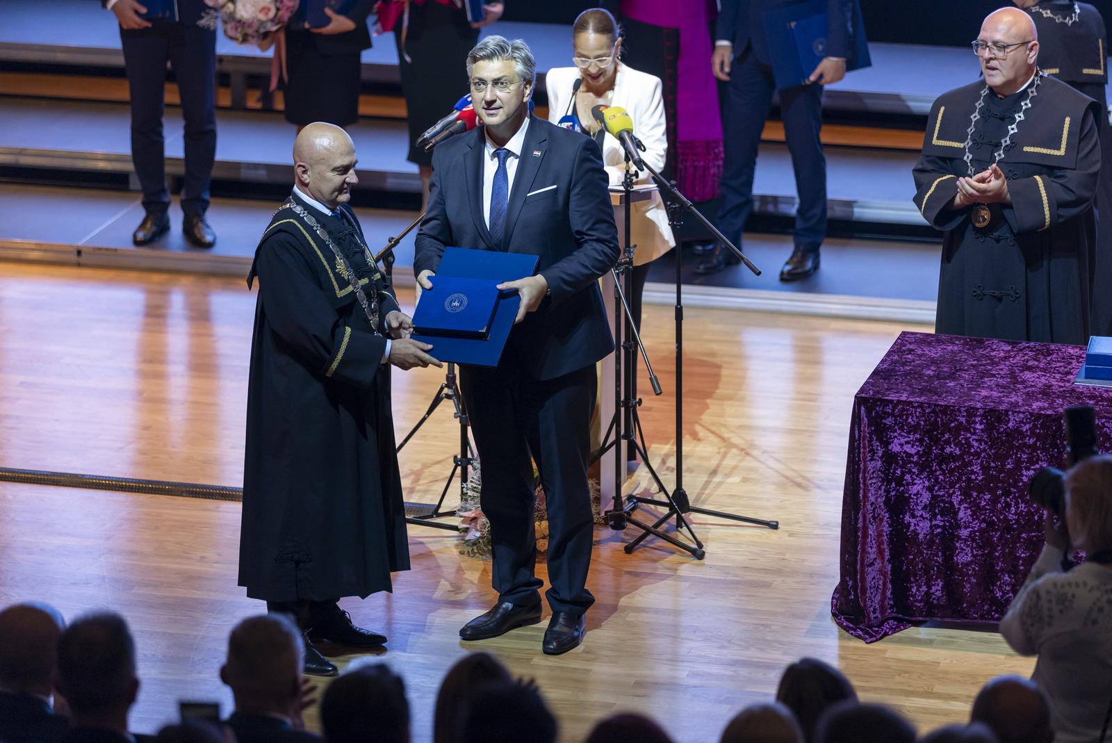 06.06.2025., Osijek - Predsjednik vlade Andrej Plenkovic sudjelovao je na obiljezavanju 50 godina Sveucilista Josipa Jurja Strossmayera Photo: Davor Javorovic/PIXSELL
