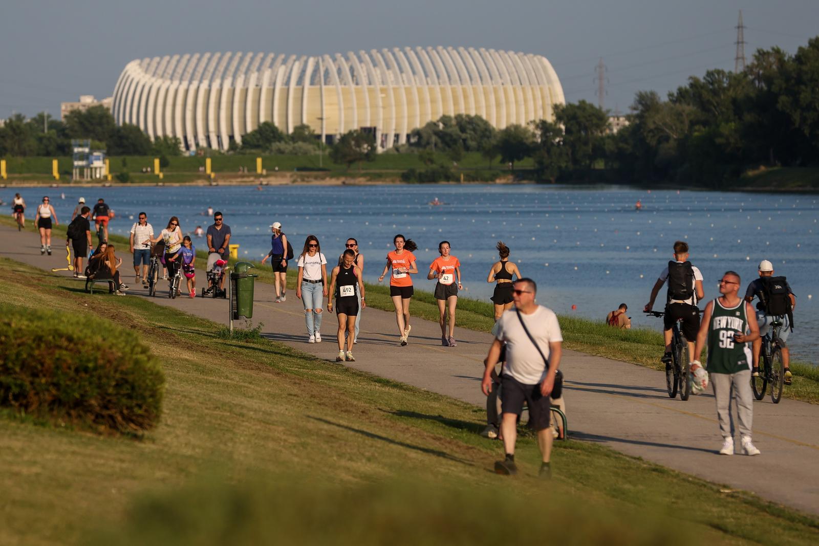 07.06.2025. Zagreb - Lijep suncan dan izmamio je rekreativce na jezero Jarun. Photo: Igor Kralj/PIXSELL