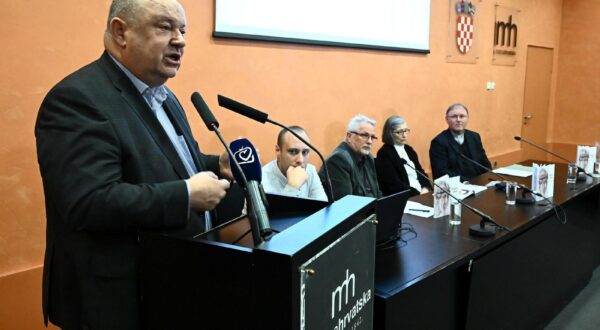 07.11.2024., Zagreb - U Matici hrvatskoj predstavljena knjiga Antona Suljica Grgino sveto. Leo Maric, Anton Suljic, Nives Marjanovic, Bozidar Mrakovcic. Damir Zoric Photo: Marko Lukunic/PIXSELL
