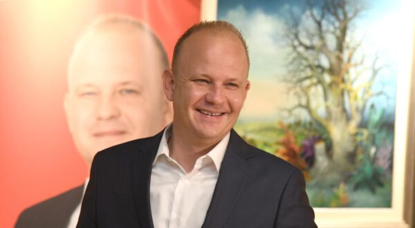 08.05.2025., Koprivnica - Predstavljanje izbornog programa kandidata SDP-a za gradonacelnika Koprivnice Misela Jaksica odrzano je u Galeriji Mijo Kovacic. gradonacelnik Koprivnice i kandidat za gradonacelnika Misel Jaksic Photo: Damir Spehar/PIXSELL