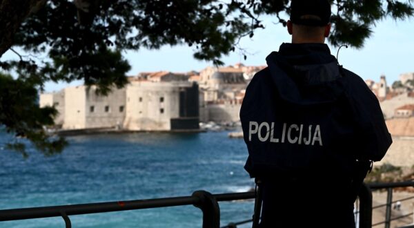 09.10.2024., Dubrovnik - Osiguranje grada zbog summita potpore Ukrajini. Photo: Marko Lukunic/PIXSELL