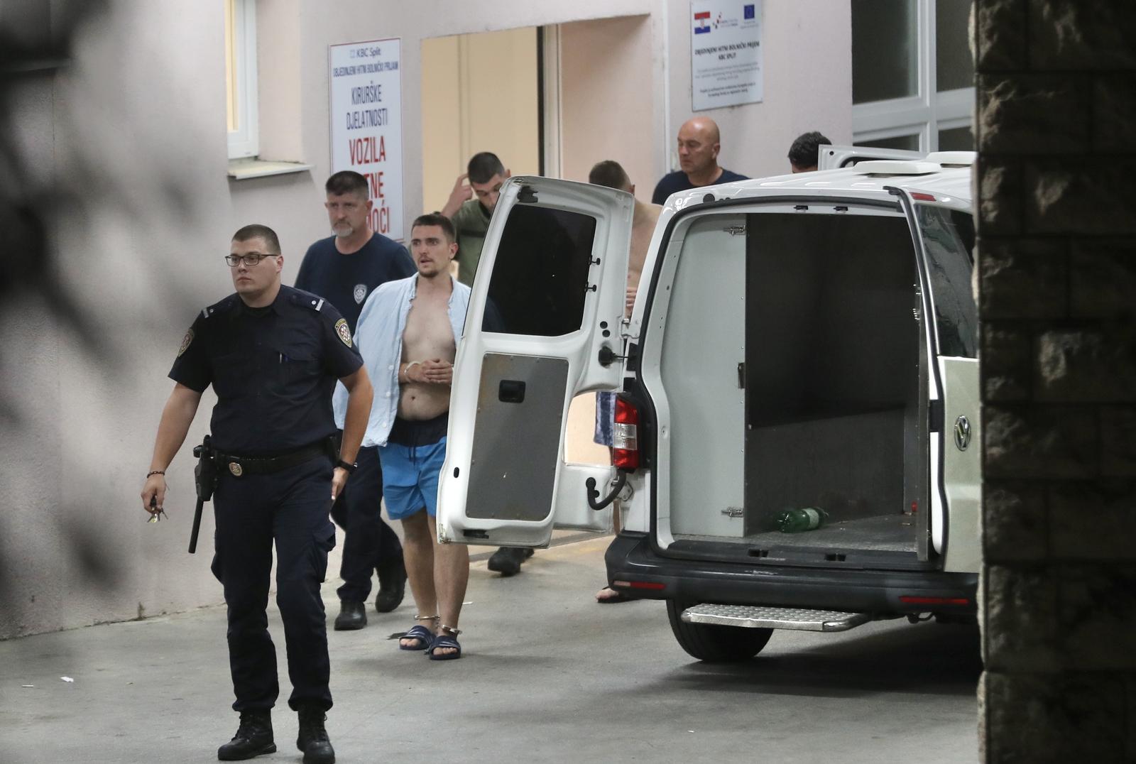 10.06.2025., Split - Dio zatvorenika koji su primljeni na hitni prijem nakon pozara u zatvoru Bilice nakon obrade otpusten iz bolnice. Photo: Ivo Cagalj/PIXSELL