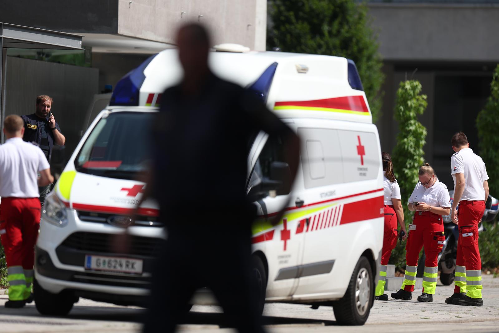 10.06.2025., Graz, Austrija - Najmanje deset osoba je mrtvo nakon napada kojise dogodio u skoli u koju je usla naoruzana osoba. Photo: Matija Habljak/PIXSELL