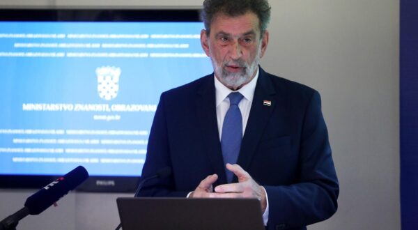 10.12.2024., Zagreb - Ministar znanosti, obrazovanja i mladih Radovan Fuchs sudjelovao je na predstavljanju nacionalnih rezultata istrazivanja PIAAC u organizaciji Ministarstva znanosti, obrazovaja i mladih i Agencije za strukovno obrazovanje i obrazovanje odraslih. Photo: Zeljko Hladika/PIXSELL