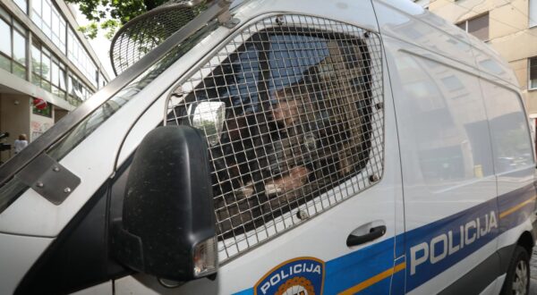 11.06.2025., Zagreb - U policijskom kombiju u USKOK u Vlaksoj ulici dovezene su osobe uhicene u akciji USKOKA  Photo: Robert Anic/PIXSELL