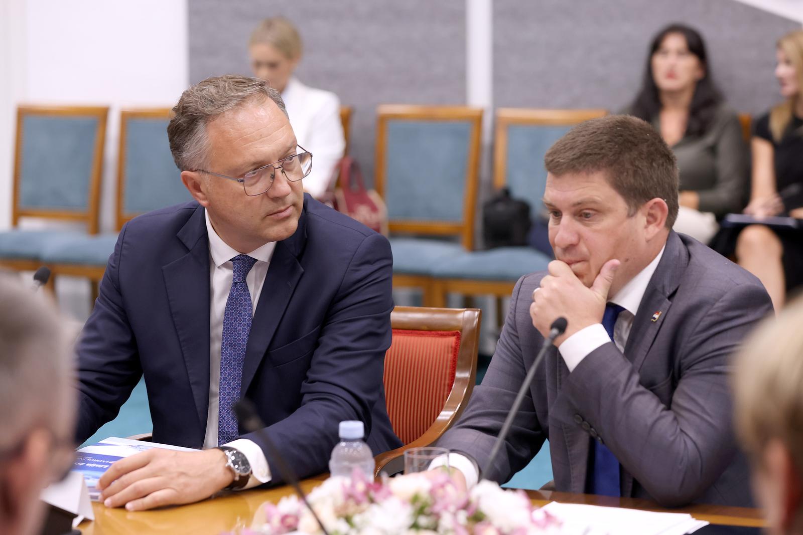 12.09.2024., Zagreb - U Saboru je pocela 2. sjednica Odbora za pomorstvo, promet i infrastrukturu na kojoj se raspravlja o stanju u Jadroliniji i sigurnosti trajektnog prometa u Hrvatskoj. Photo: Patrik Macek/PIXSELL