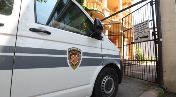 13.06.2025., Zagreb - Kombi pravosudne policija dolazi u USKOK Vlaskoj ulici gdje se ocekuje ispitivanje Josipa i Monike Sincek. Photo: Slavko Midzor/PIXSELL