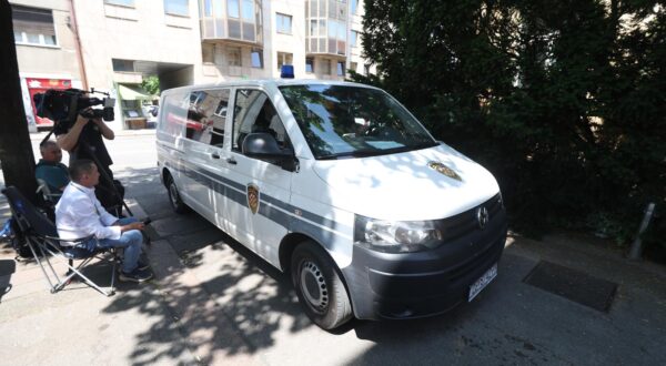 13.06.2025., Zagreb - Kombi pravosudne policija dolazi u USKOK Vlaskoj ulici gdje se ocekuje ispitivanje Josipa i Monike Sincek. Photo: Slavko Midzor/PIXSELL