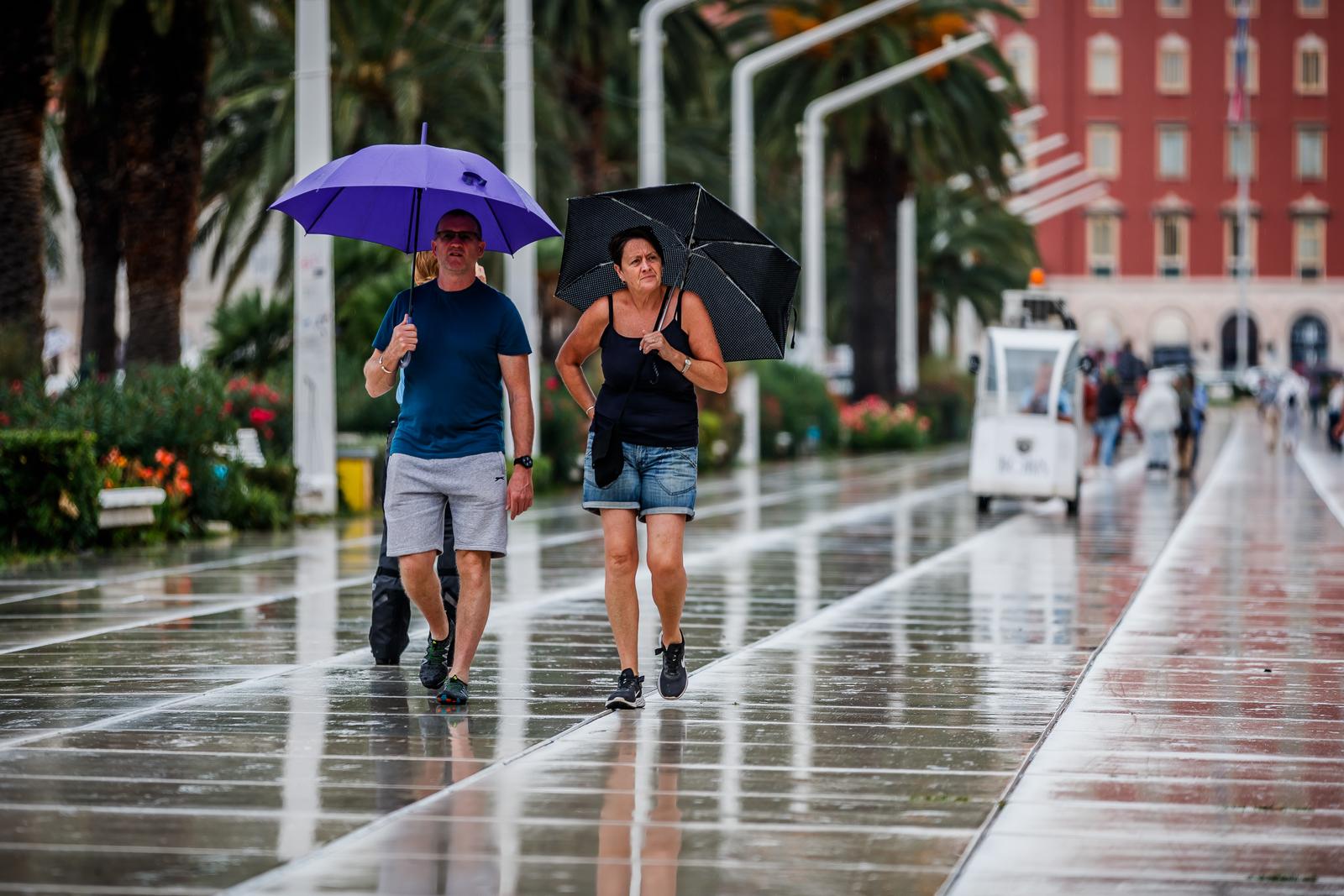 14.09.2023., Split - Kisno i tmurno jutro u Splitu.  Photo: Zvonimir Barisin/PIXSELL