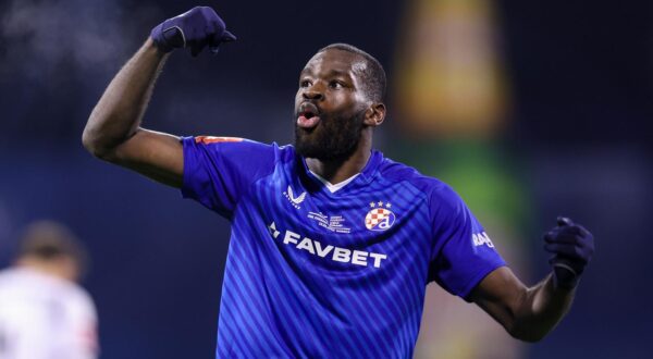 15.02.2025., stadion Maksimir, Zagreb - SuperSport HNL, 22. kolo, GNK Dinamo - HNK Gorica. Slavlje nogometasa Dinama nakon pogotka Wilfrieda Kange za izjednacenje 1:1. Wilfried Kanga Photo: Matija Habljak/PIXSELL
