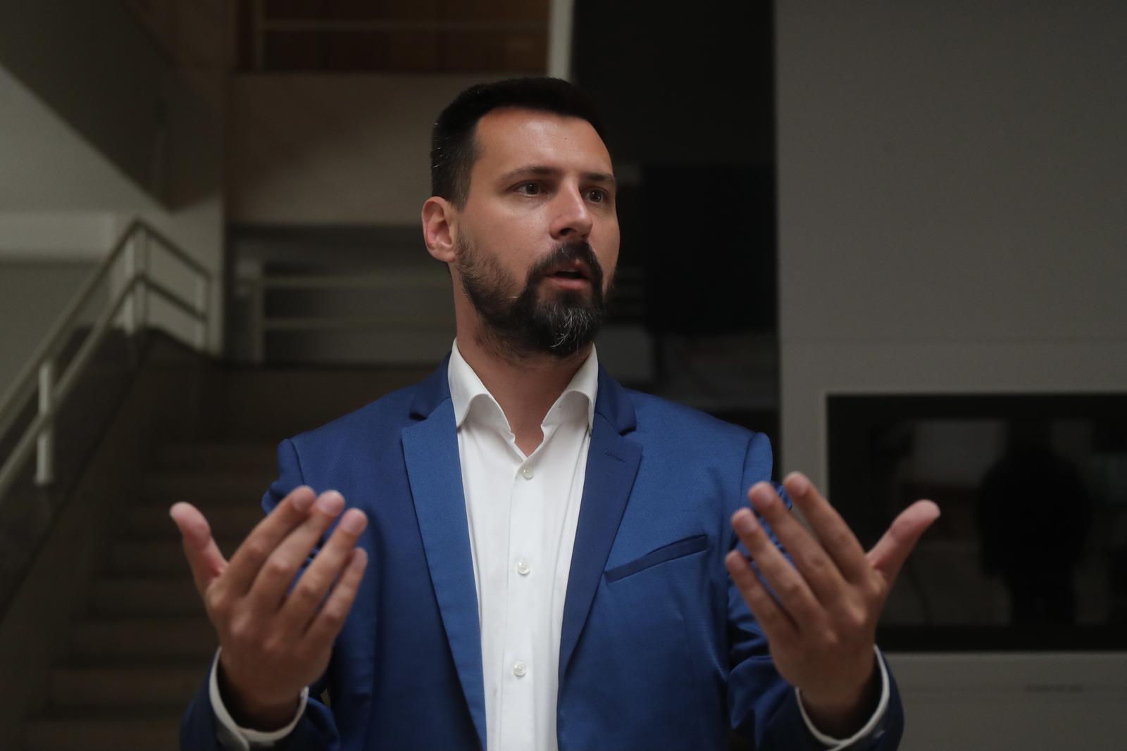 15.04.2025.,Split-Zamjenik gradonacelnika Bojan Ivosevic odrzao konferenciju za medije s temom pod nazivom "Dosje Split: Istina o zaposljavanju u gradskim tvrtkama". Photo: Ivo Cagalj/PIXSELL