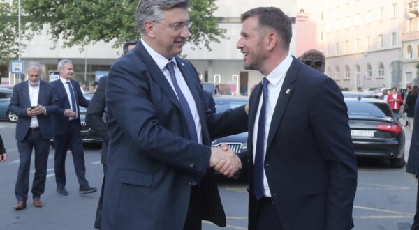 15.05.2025., Split - Druzenje clanova HDZ-a na Rivi uoci lokalnih izbora. Andrej Plenkovic i Tomislav Suta Photo: Ivo Cagalj/PIXSELL