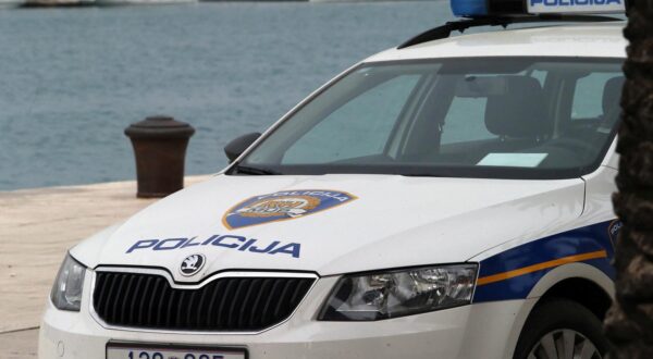 Policija