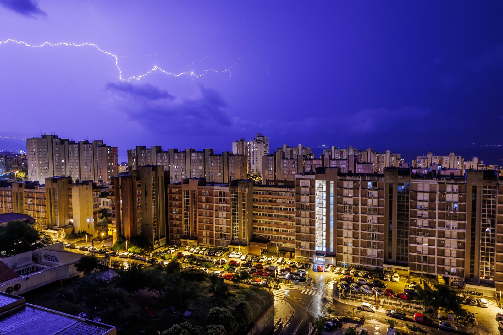 17.06.2025., Split  -  Olujno nevrjeme tjekom veceri i noci zahvatilo je Split. Photo: Zvonimir Barisin/PIXSELL