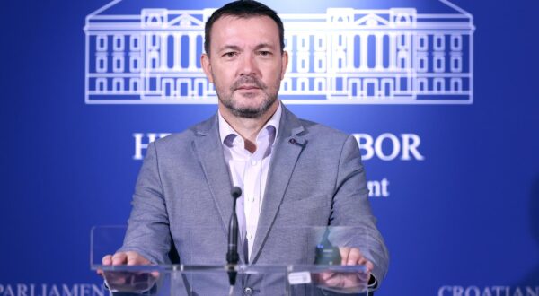 17.06.2025., Zagreb - Na konferenciji za medije odrzanoj u Saboru o uhicenju pripadnika PZB govorio je Arsen Bauk. Photo: Patrik Macek/PIXSELL