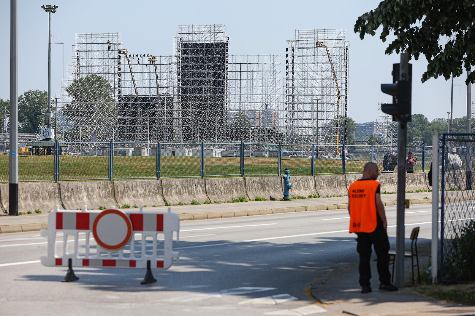 19.06.2025., Hipodrom, Zagreb - Radovi na izgradnji pozornice za Thompsonom koncert na Hipodromu. Privremeno je zatvorena za promet Antallova od Cimermanove do Holjevceve ulice do 23.6. Photo: Goran Stanzl/PIXSELL