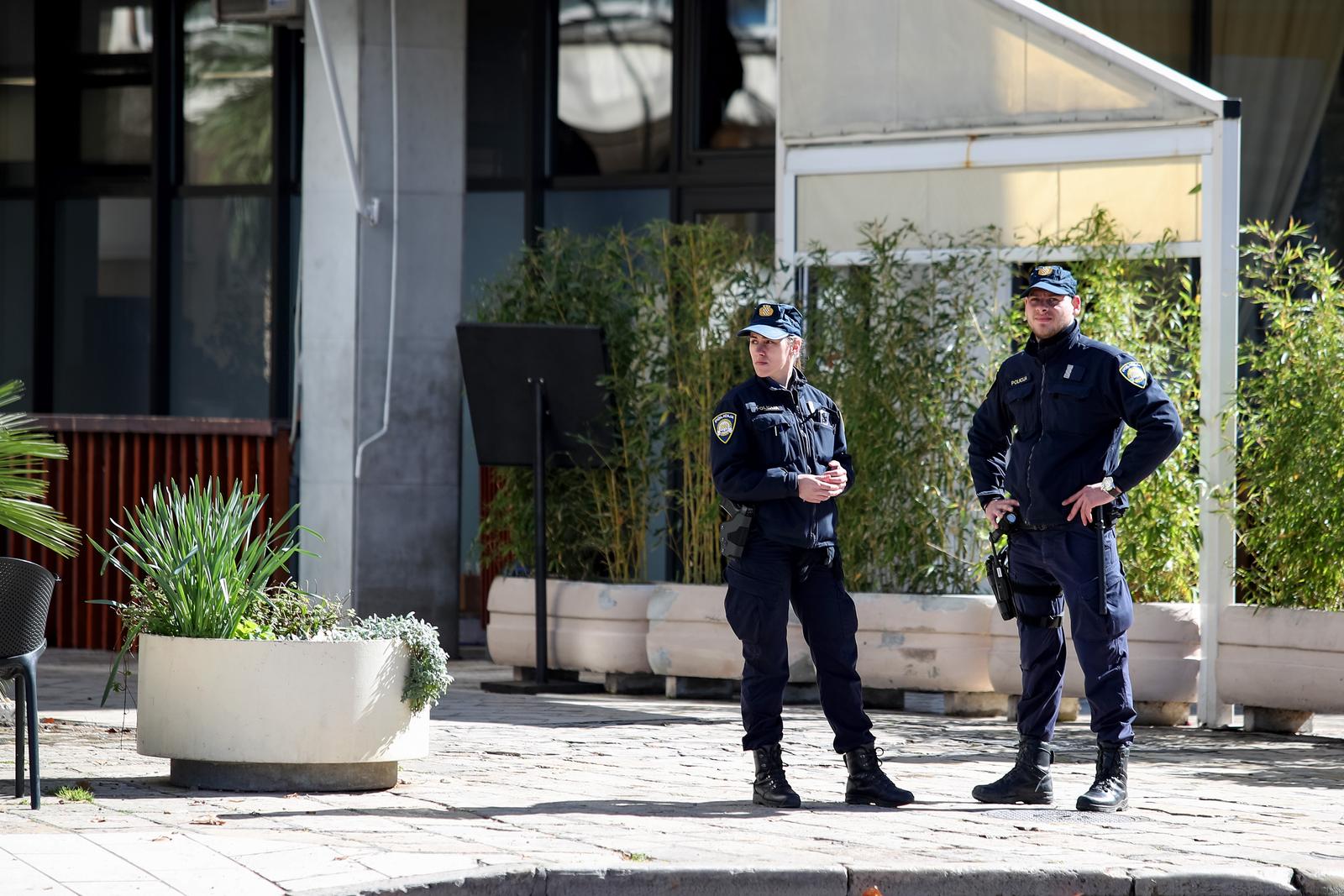 20.03.2024., Zadar - Policijsko osiguranje tijekom nastavka sudjenje Dusku Tanaskovicu za ubojstvo na Zrcu. Photo: Sime Zelic/PIXSELL