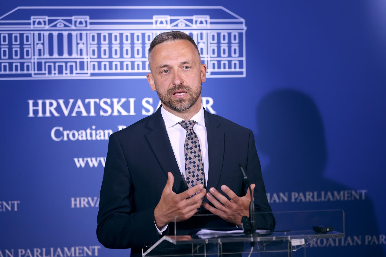 20.05.2025., Zagreb - Na konferenciji za medije odrzanoj u Saboru o mirovinskoj reformi govorio je Marin Piletic. Photo: Patrik Macek/PIXSELL