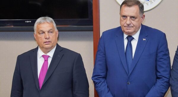 22.06.2023., Administrativni centar Vlade RS, Banjaluka (BiH) – Premijer Republike Srpske Radovan Viskovic i madjarski ministar vanjskih poslova Peter Sijarto (Peter Sziarto) potpisali su danas u Banjaluci Zajednicku izjavu o suradnji Republike Srpske i Vlade Madjarske. Nakon potpisivanja izjave, odrzana je pres konferencija na kojoj su se obratili Milorad Dodik, predsjednik RS, i Viktor Orban, premijer Madjarske.  Photo: Dejan Rakita/PIXSELL